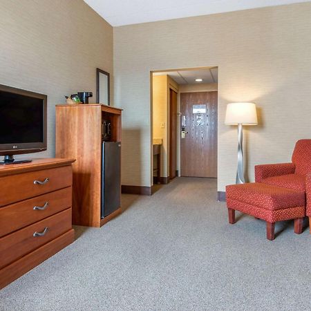 Quality Inn & Suites Mansfield Exterior foto