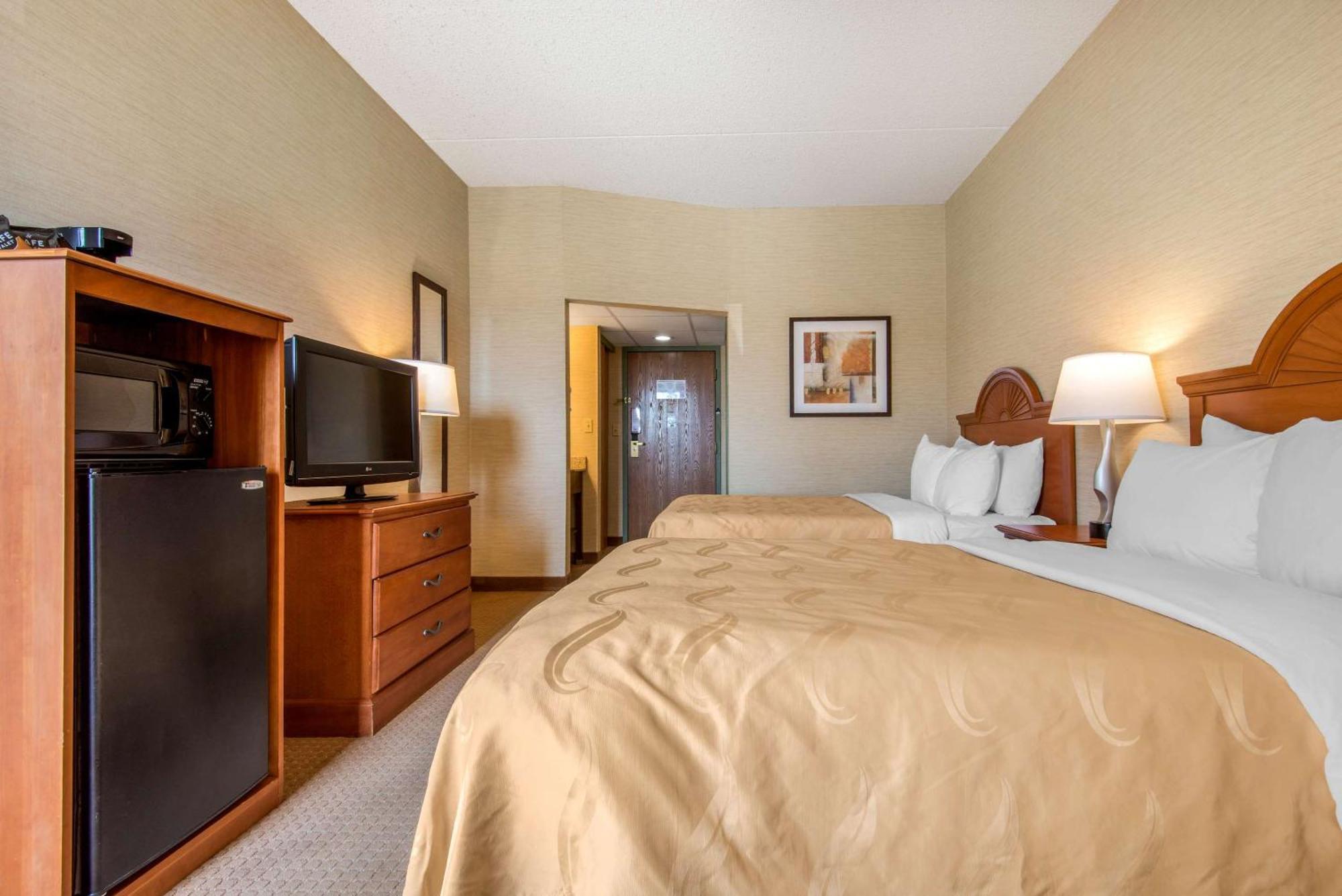 Quality Inn & Suites Mansfield Exterior foto