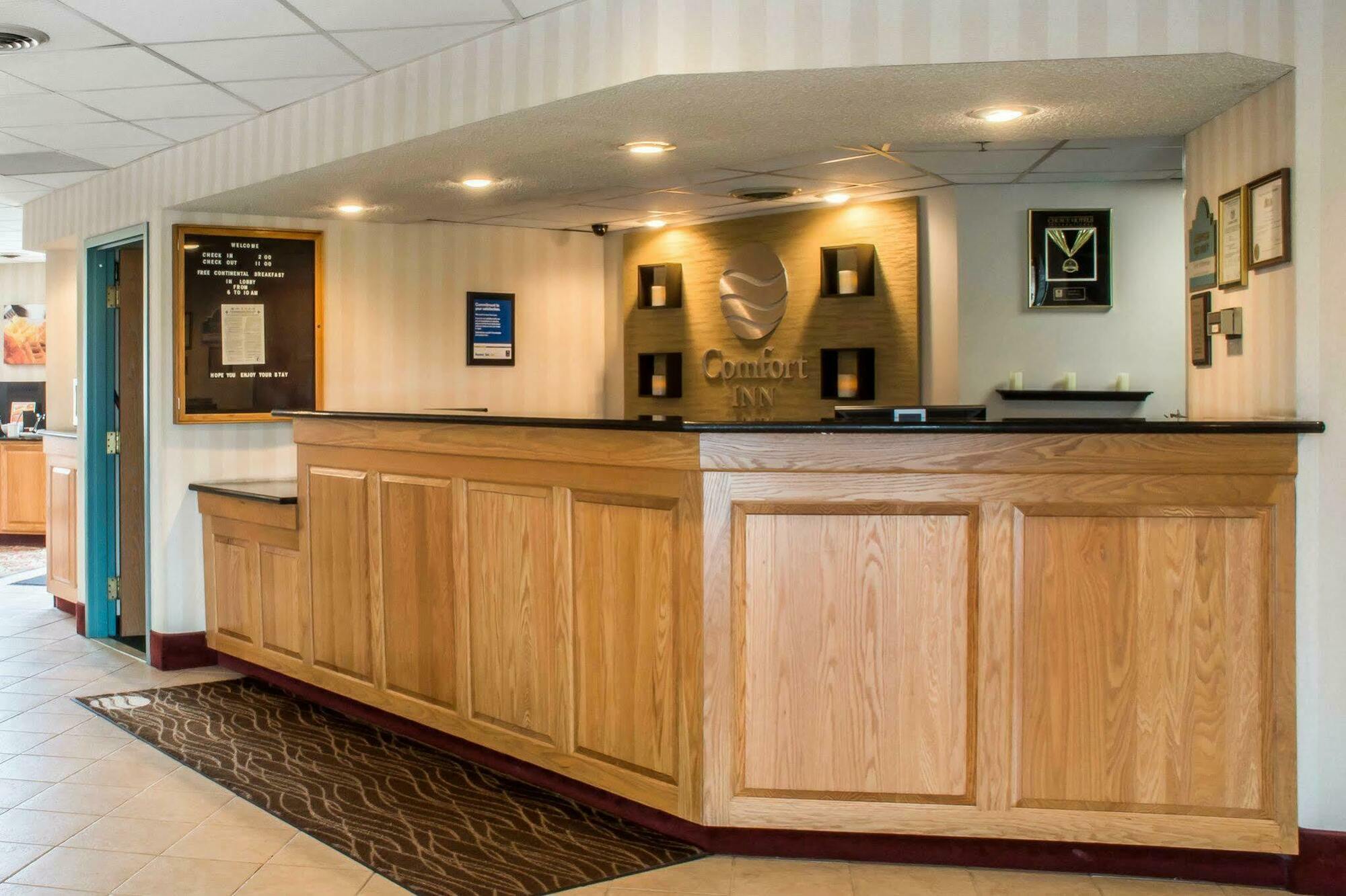 Quality Inn & Suites Mansfield Exterior foto